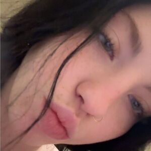 Meet your Posher, Avery